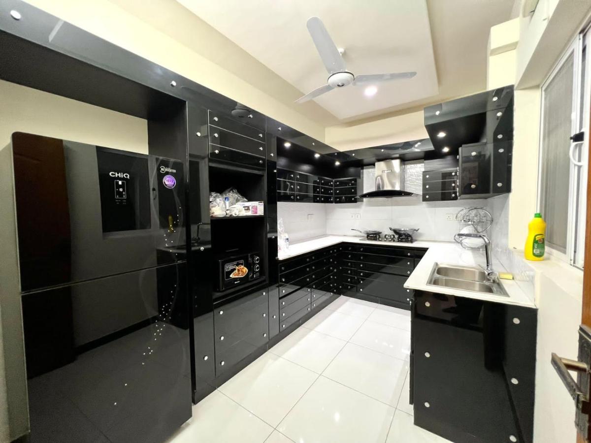 Luxury Apartment Rentals 이슬라마바드 외부 사진