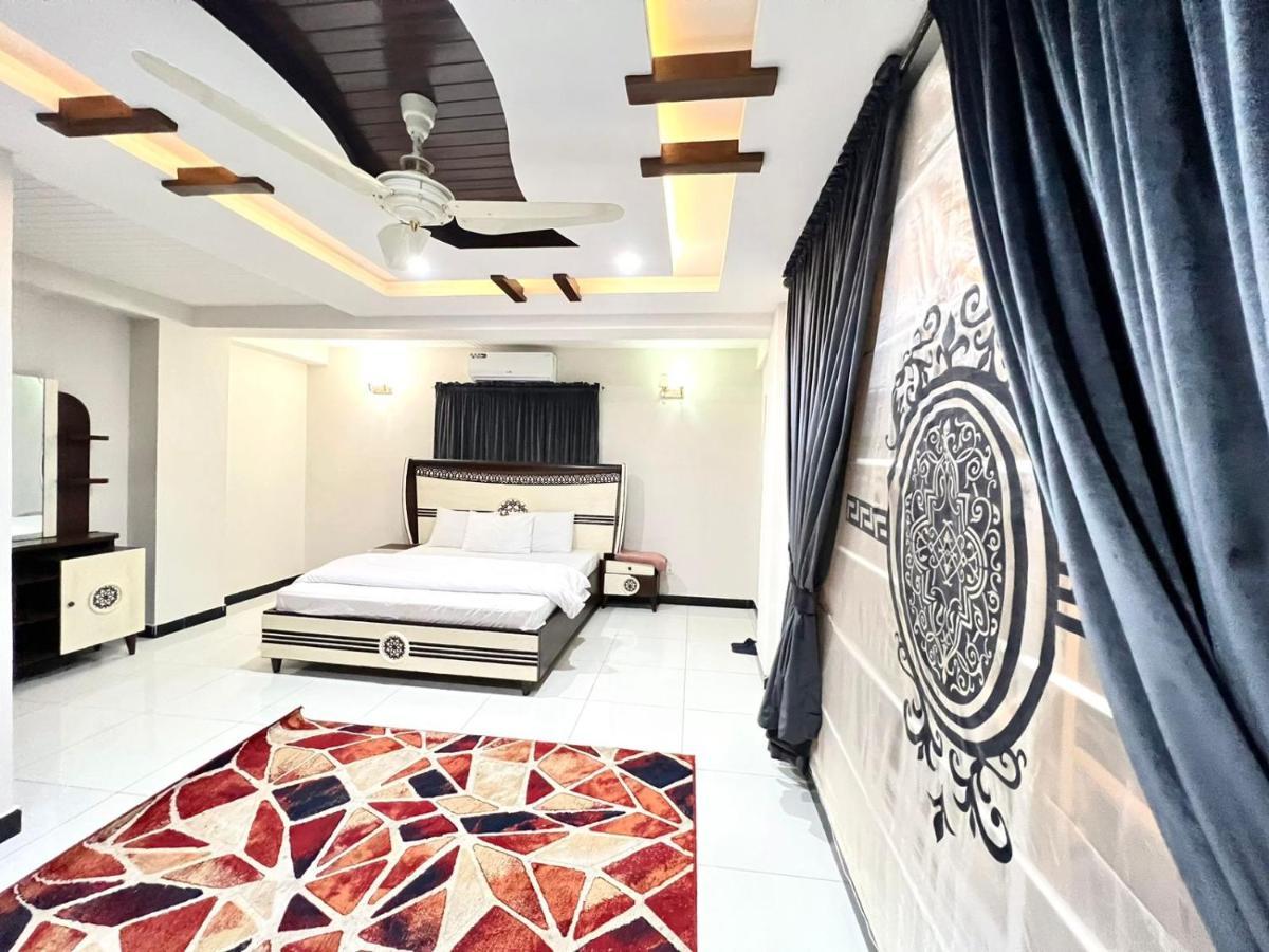 Luxury Apartment Rentals 이슬라마바드 외부 사진