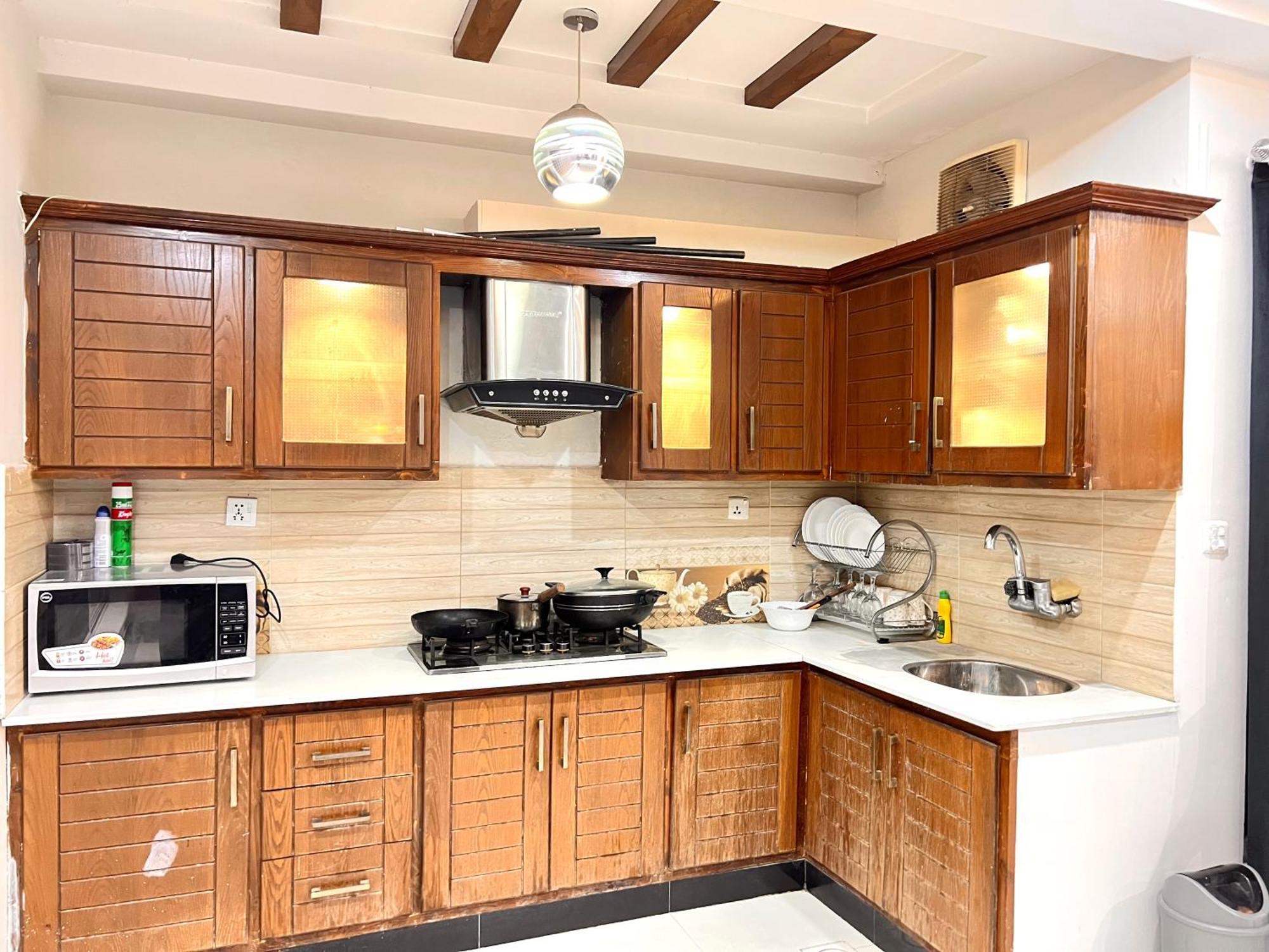Luxury Apartment Rentals 이슬라마바드 외부 사진